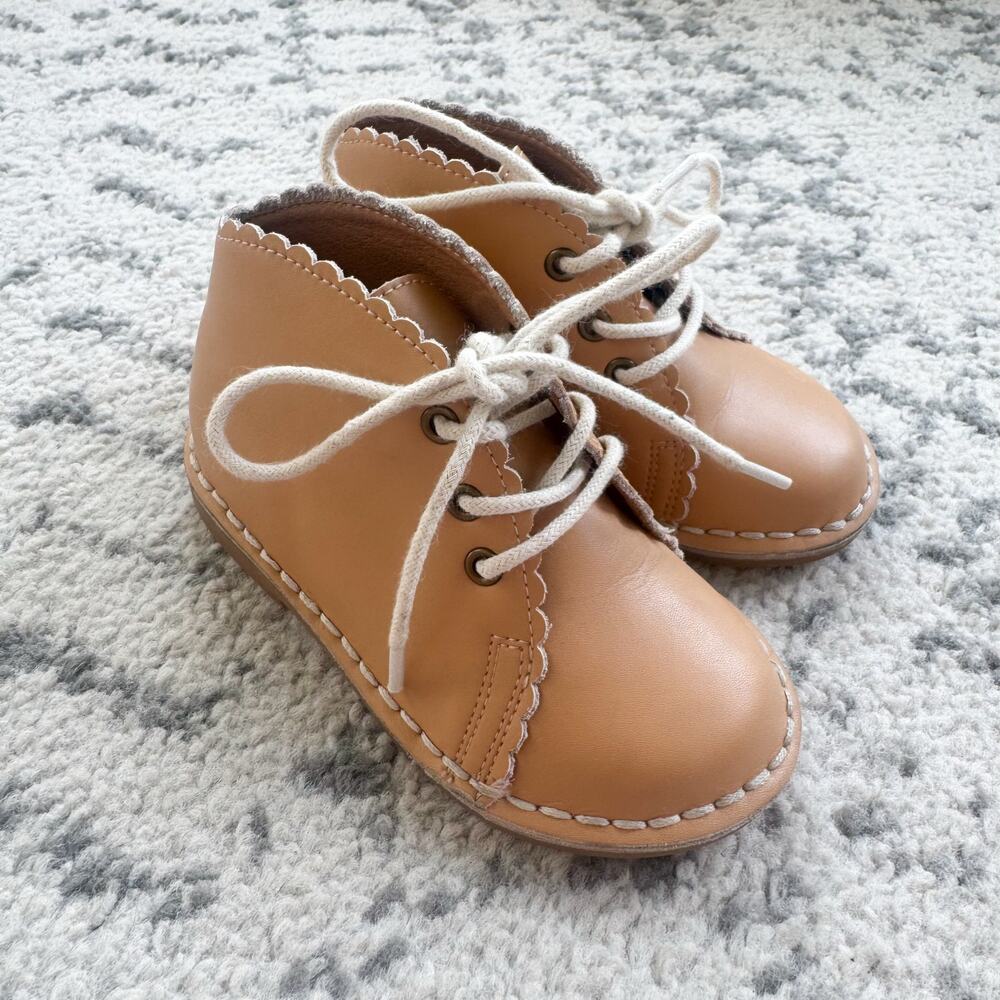 Sweet Honey Leather Scalloped Ankle Boot Brown Size 6
